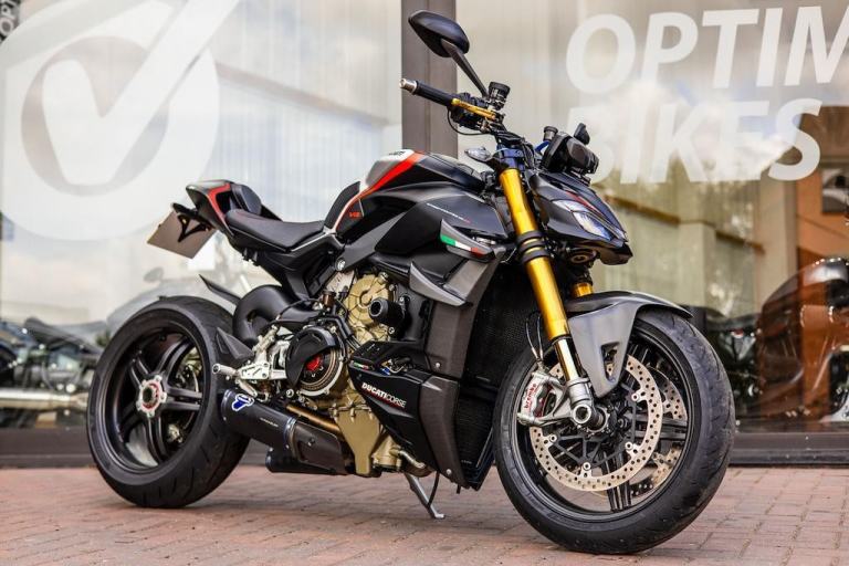 Ducati Streetfighter V4 SP ! LOADED SPEC ! CARBON ! STUNNING