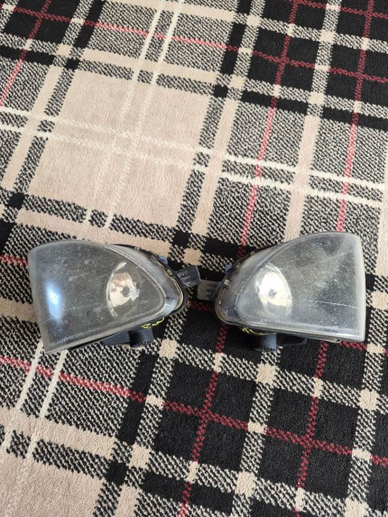 2013 BMW 520d saloon bumper fog lights x2