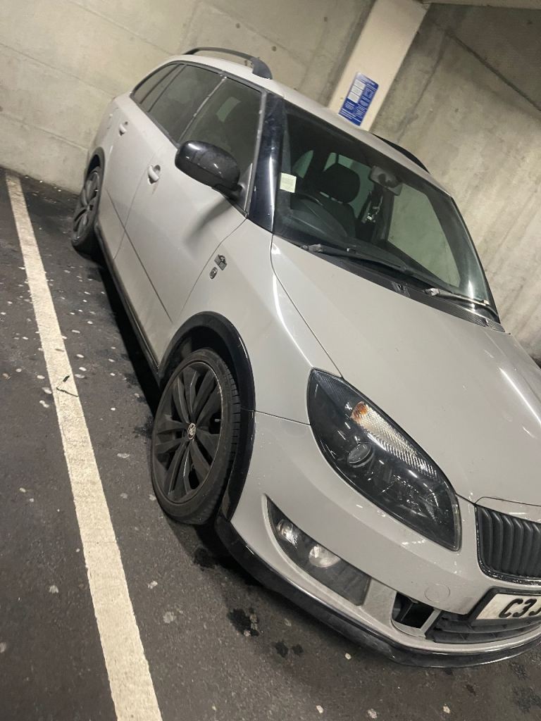 Skoda, FABIA, Estate, 2014, Manual, 1598 (cc), 5 doors