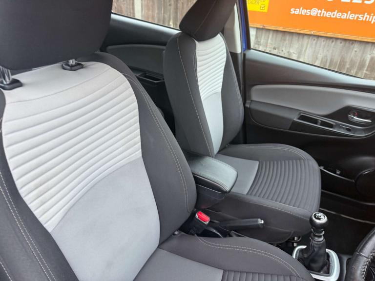 2017 Toyota Yaris 1.5 VVT-i Icon 5dr HATCHBACK PETROL Manual
