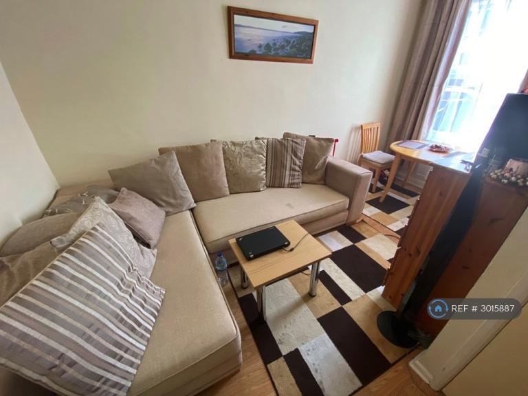 1 bedroom flat in Alma Road, Southampton, SO14 (1 bed) (#3015887)