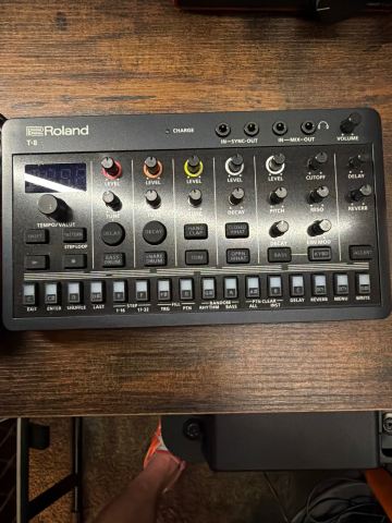 Roland T-8 Beat Machine - Great Condition | in Motherwell, North