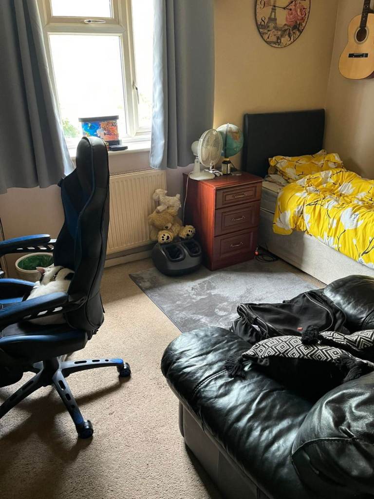 Two bed house stone Staffordshire bromfords Houseing 