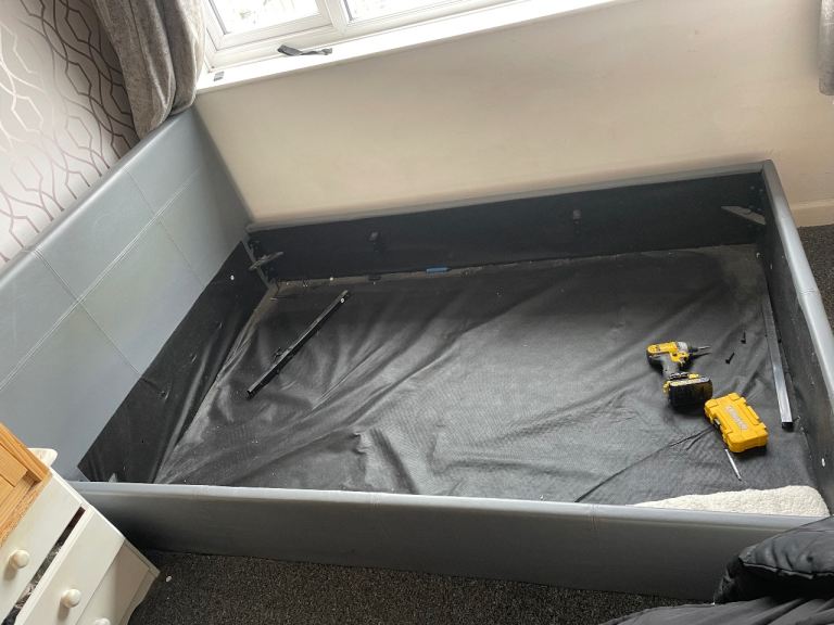 Queen side lift ottoman bed 