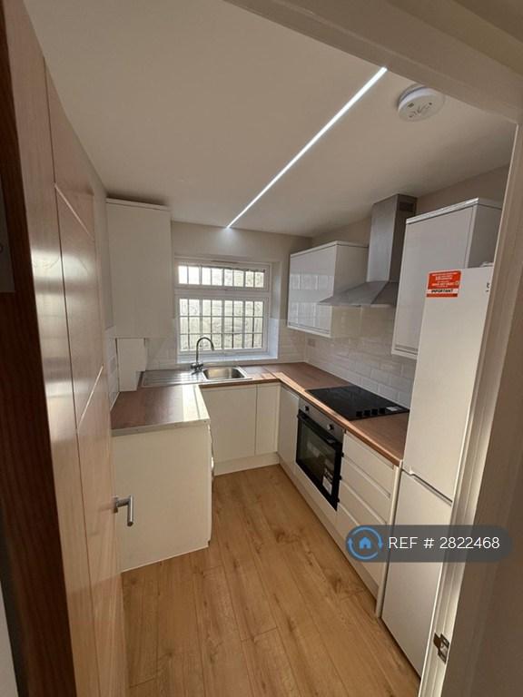 2 bedroom flat in Brand Street, Hitchin, SG5 (2 bed) (#2822468)