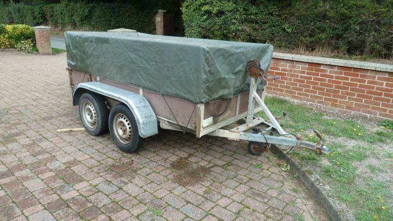 trailer 8x4 twin axle caged