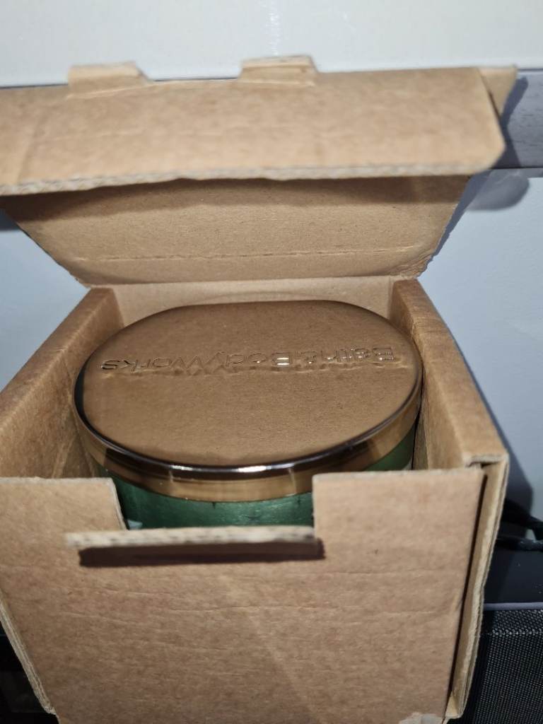 Beautiful B&BW's Large Scented Candle