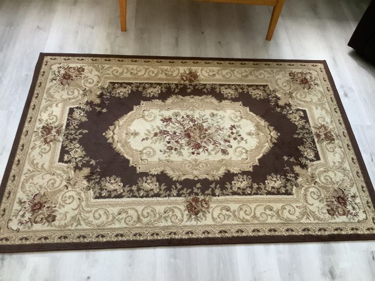 Beautiful Classic aubussion collection  polypropylene rug (6x4 feet) cost new £95 ..