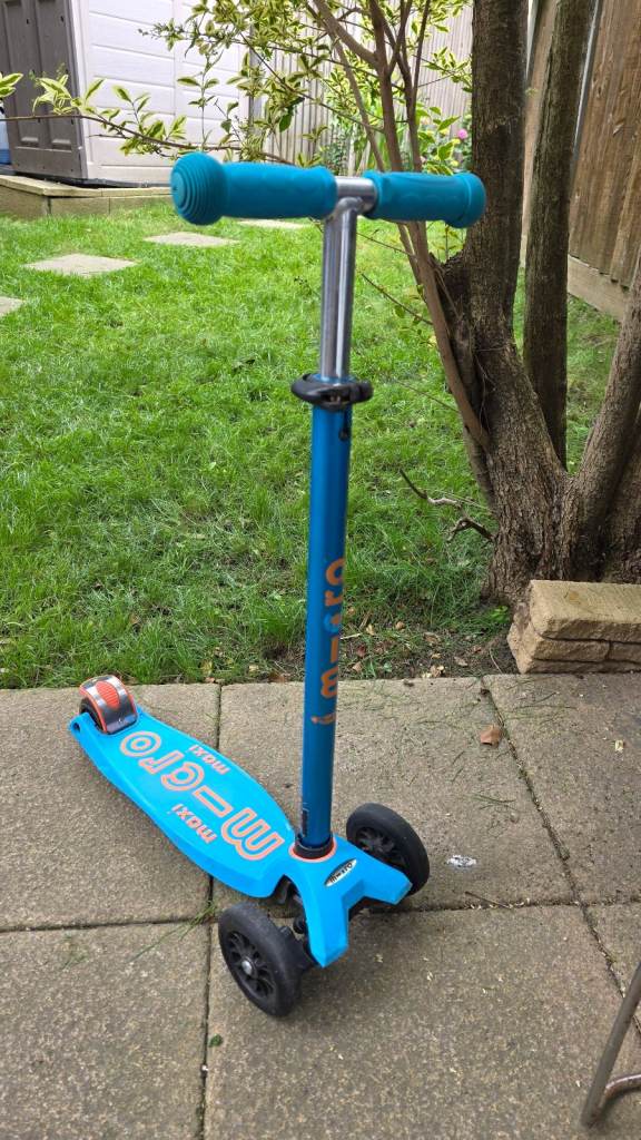 Maxi Micro Deluxe Scooter Blue/ Orange (Original) 