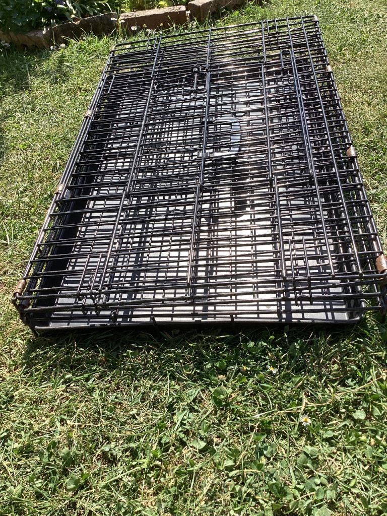 Metal pet cage 