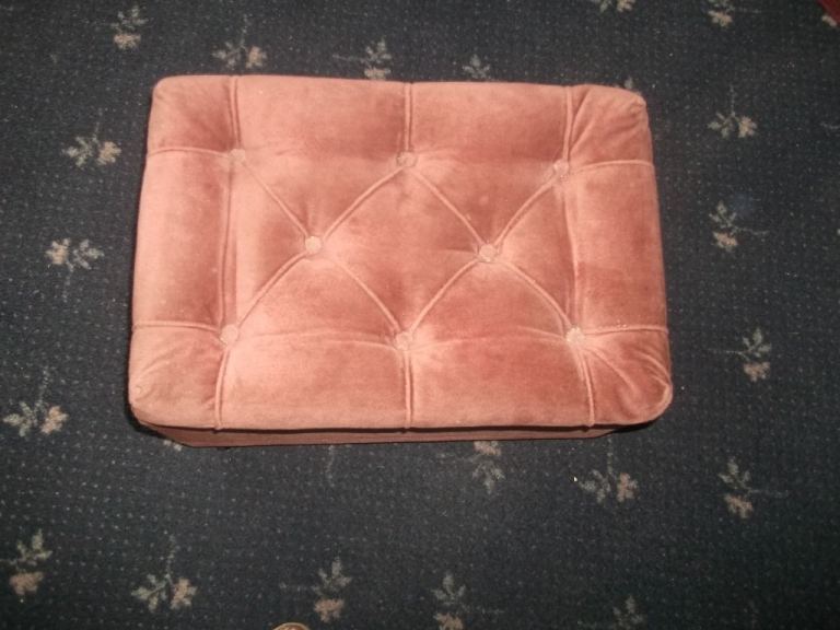 SMALL STOOL/STORAGE BOX  USED