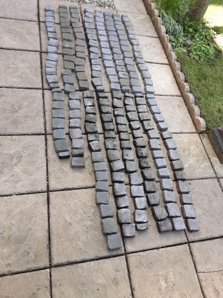 Cobble stones