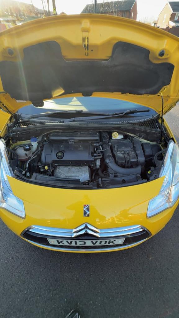 Citroen, DS3, Hatchback, 2013, Manual, 1598 (cc), 3 doors