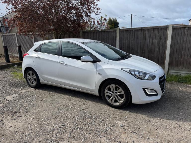 2015 Hyundai i30 1.6 SE 5dr Automatic Ulez Free White  HATCHBACK Petrol Automatic