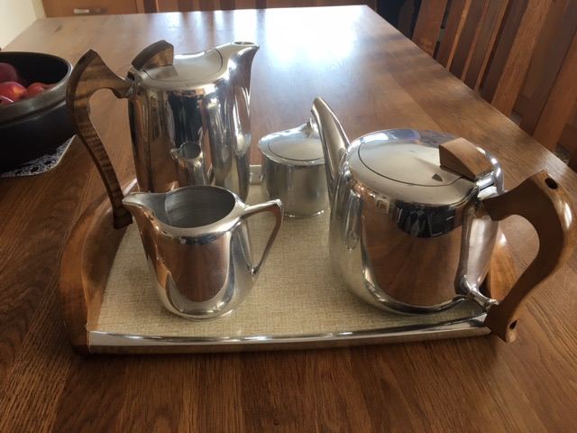 Picquot tea/coffee set