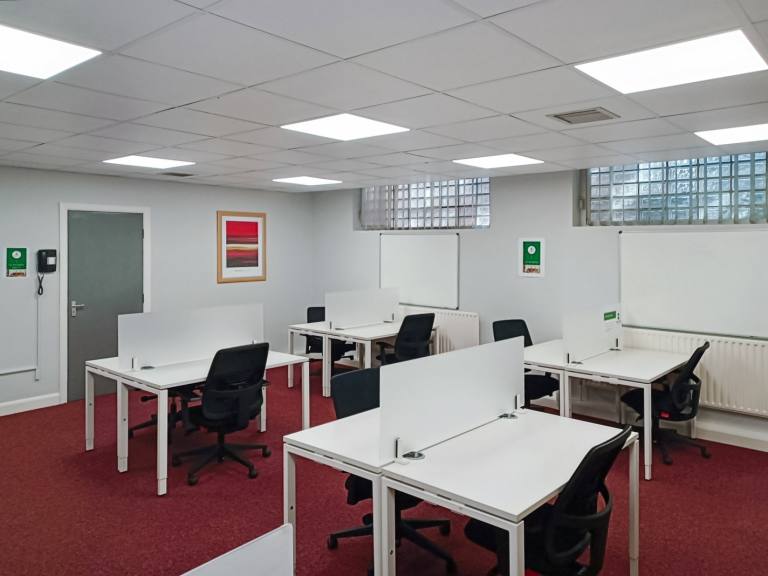 Chester - CH4 8BU \ Shared Office Space for Rent