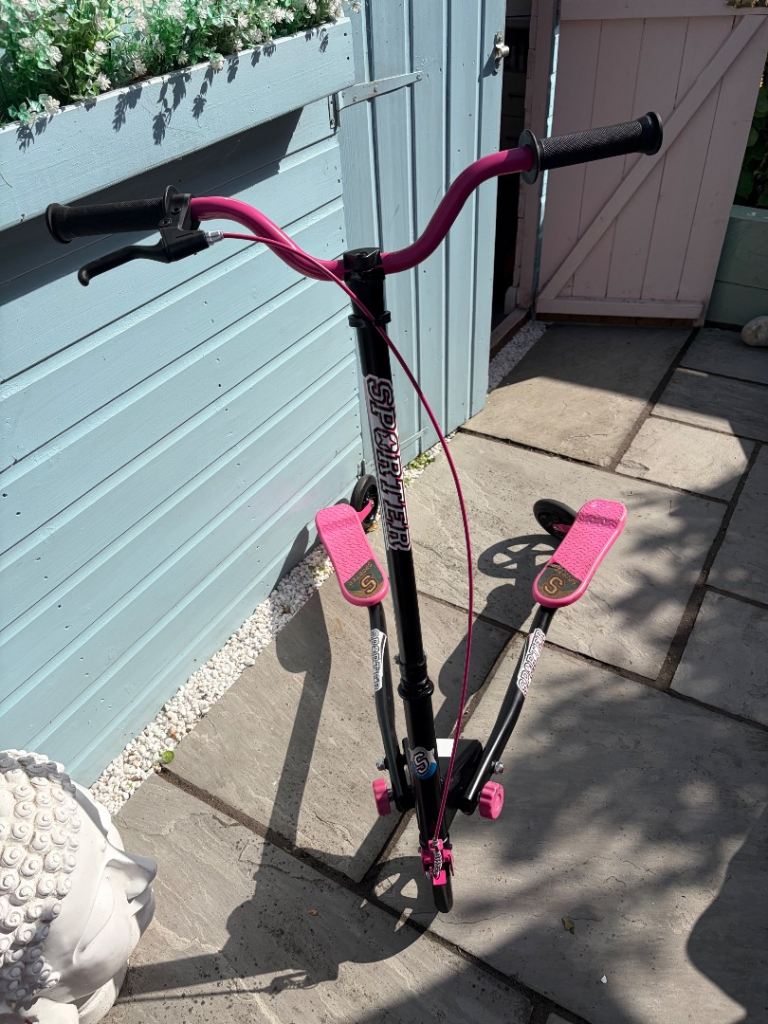 Sporter Scooter - Black and Pink