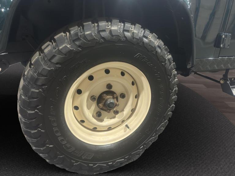 2016 Land Rover Defender Hi Capacity PickUp TDCi [2.2] PICK UP DIESEL Manual