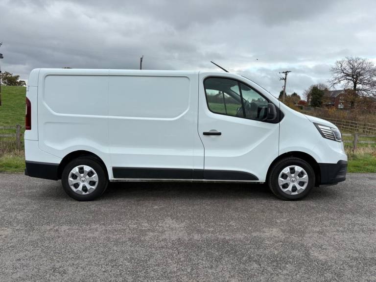 2023 Renault Trafic 2.0 dCi Blue SL28 Business+ Panel Van 5dr Diesel Manual L1 H1 Euro 6 (s/s)  P...