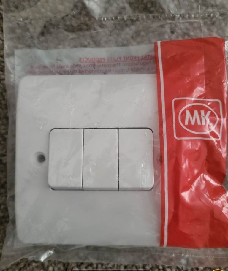 MK 10A 3 Gang 2 Way Plate Switch