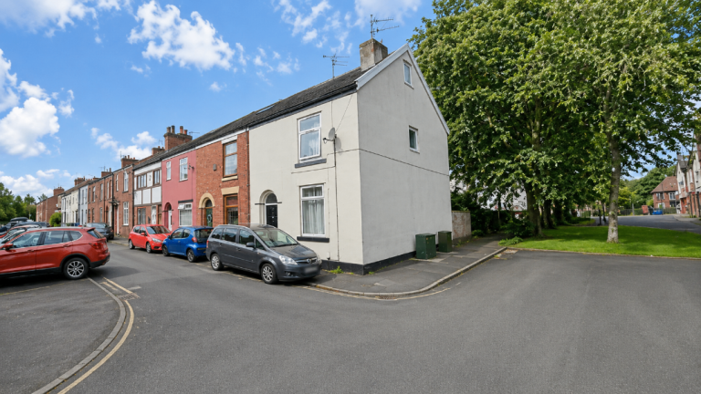🔥 2 Bed End Terrace + Loft Room | Pets Considered | £925 PCM | M34