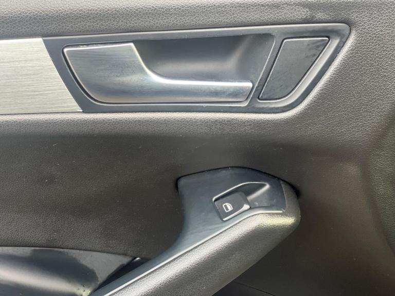 2009 Audi Q5 2.0 TDI Quattro S Line 5dr [Start Stop] ESTATE DIESEL Manual