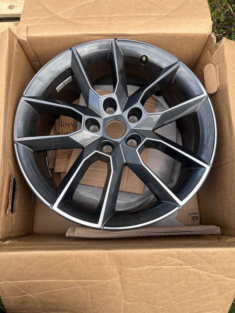 Skoda 5E0 601 026 AU 18” Alloy Wheel For OCTAVIA VW AUDI SEAT SKODA X1