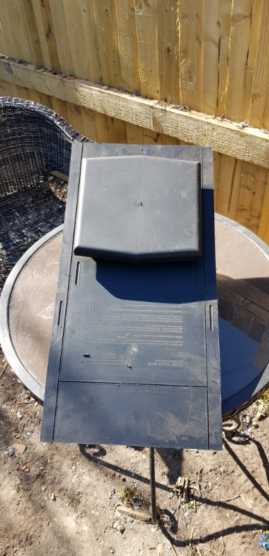 Roof vent tile 
