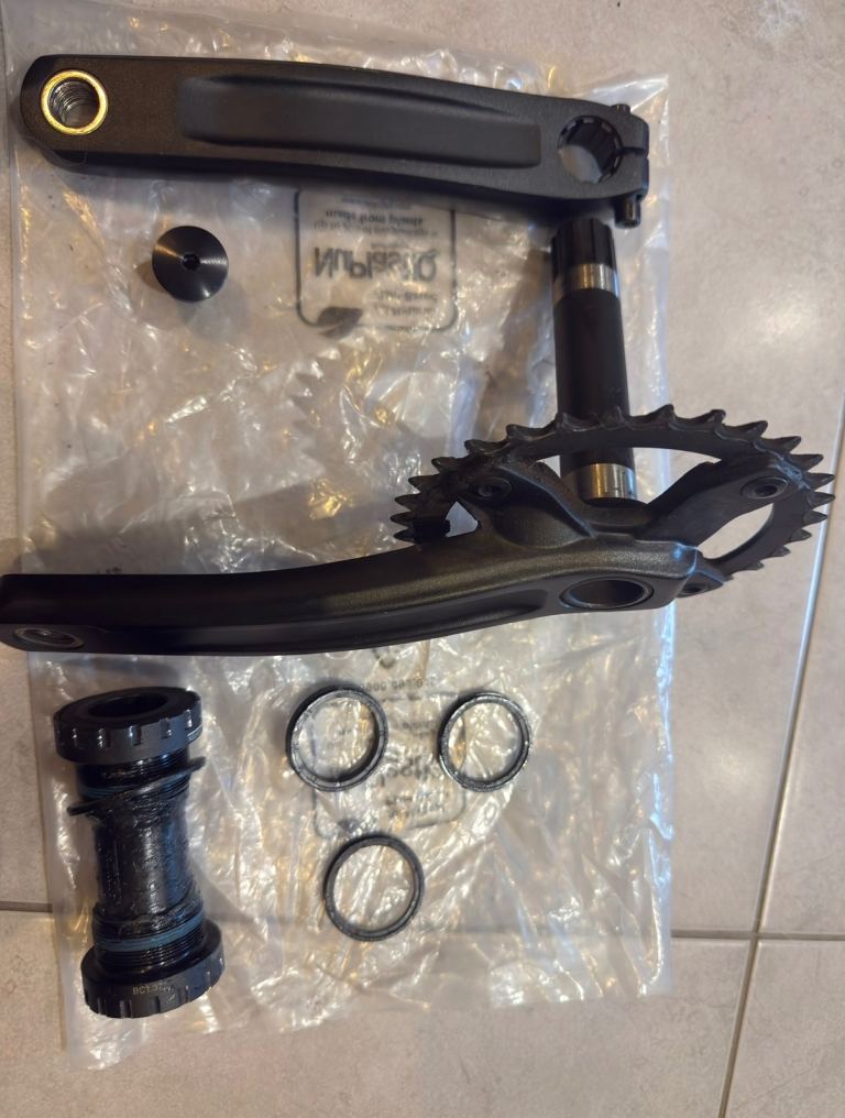 170mm alloy MTB Cranks with BB Bolts and Spacers Mountain Bike