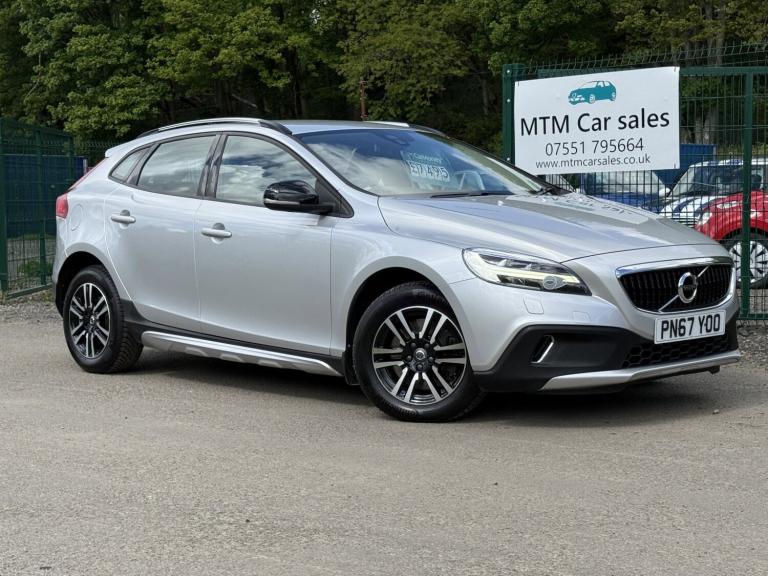 2017 Volvo V40 Cross Country 2.0 D2 Nav Plus Hatchback 5dr Diesel Manual Euro 6 (s/s) (120 ps) Ha...