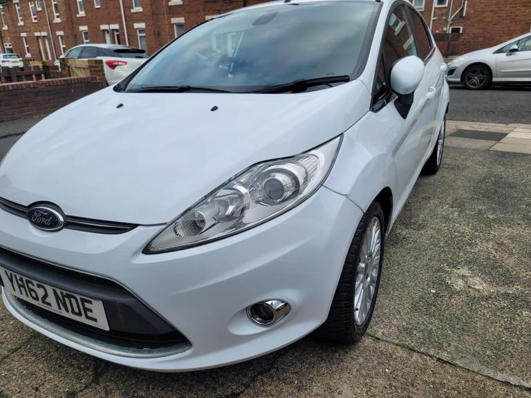 Ford, FIESTA, Hatchback, 2012, Manual, 1388 (cc), 5 doors