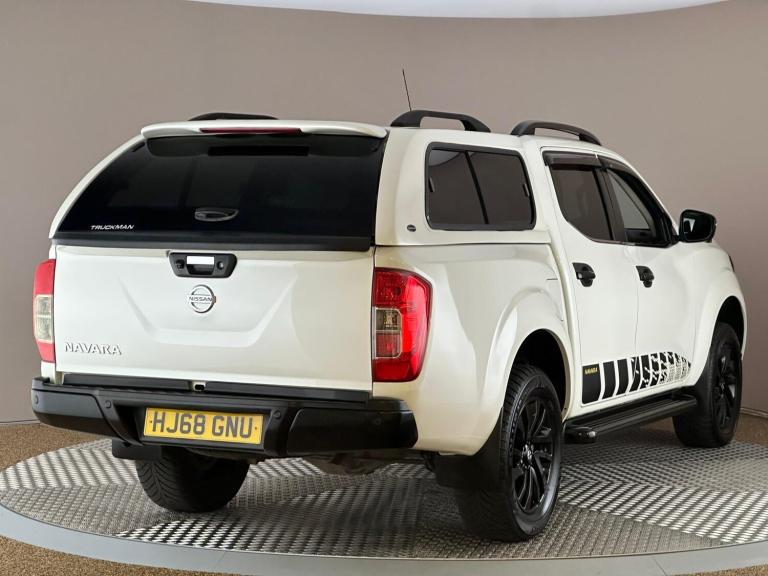 2018 Nissan Navara 2.3 dCi N-Guard Auto 4WD Euro 6 4dr PICK UP Diesel Automatic
