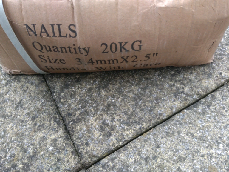 Brand new unused full box of 2500 nails £35