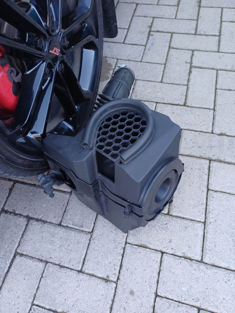 Focus st diesel 2016 air box