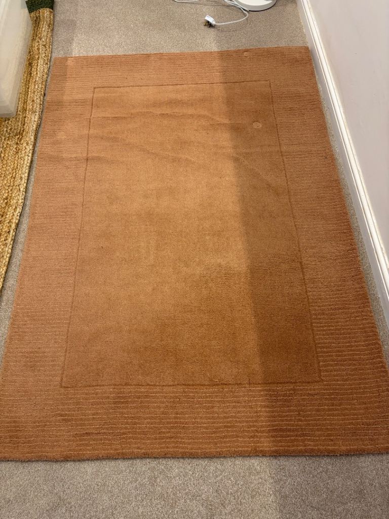 Dunelm Boston Wool Border Rug - Clay Brown