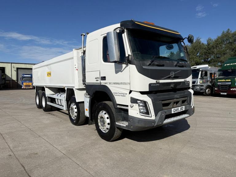 2015 VOLVO FM 420 8X4 TIPPER 