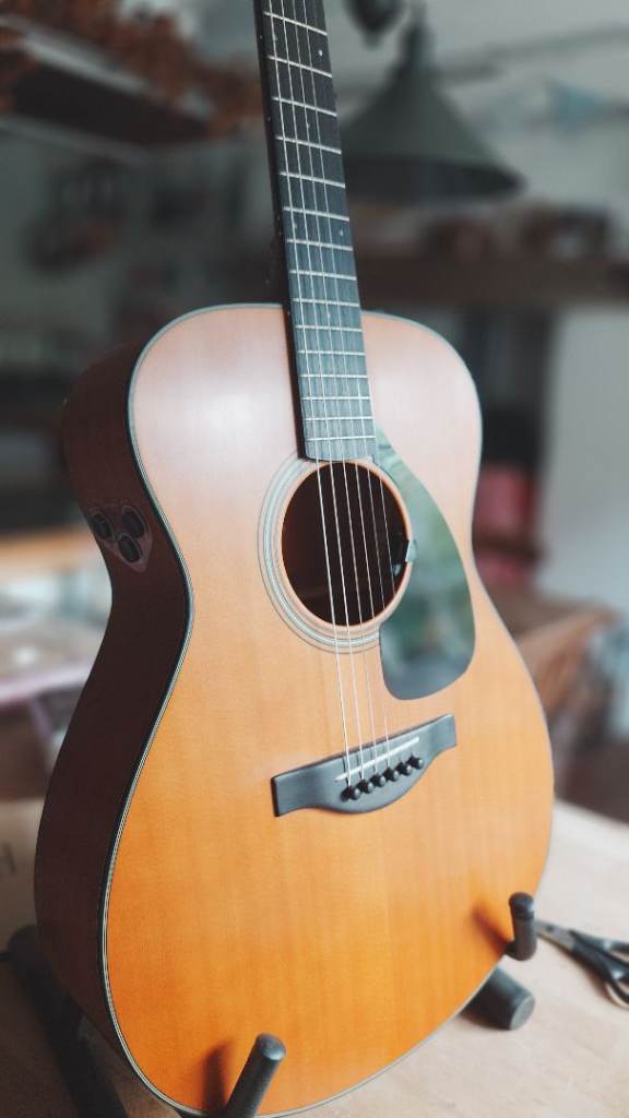 Yamaha FSX3 Electro Acoustic Guitar