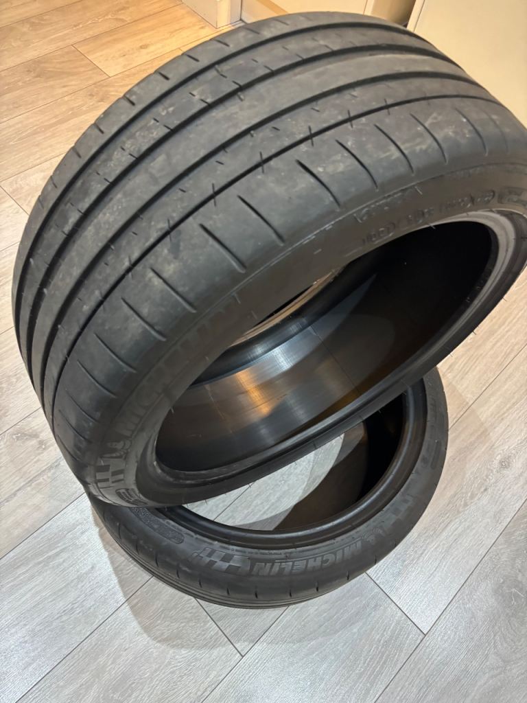 Michelin pilot super sport tyres x2