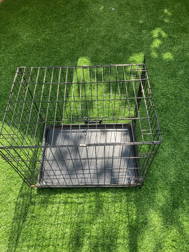 Dog crate 