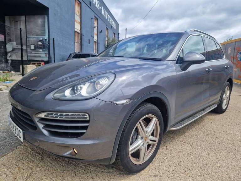 PORSCHE CAYENNE 3.0 V6 DIESEL PLATINUM EDITION TIPTRONIC AUTO | LUXURY SUV | HIGH SPEC 2012