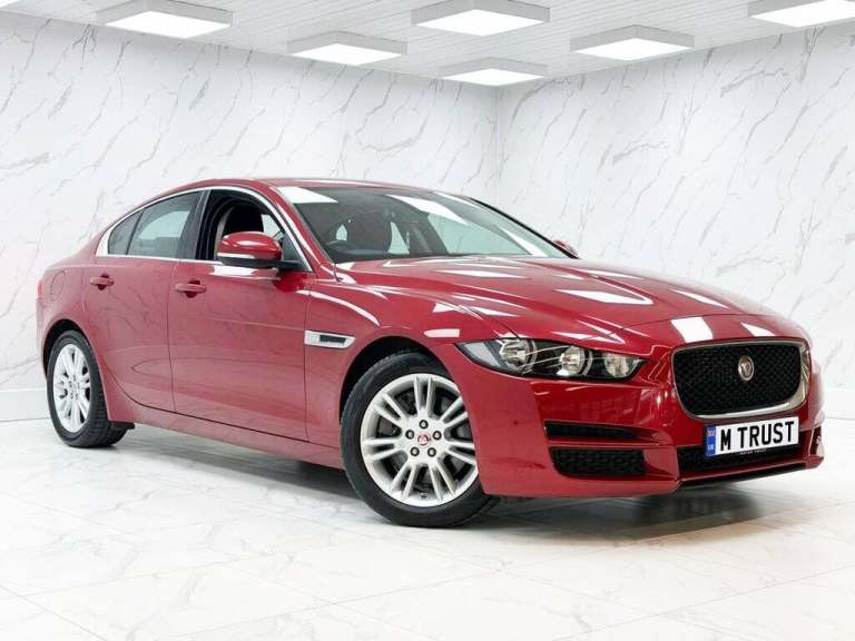 2017 Jaguar XE 2.0i Prestige Saloon 4dr Petrol Auto Euro 6 (s/s) (200 ps) Saloon Petrol Automatic