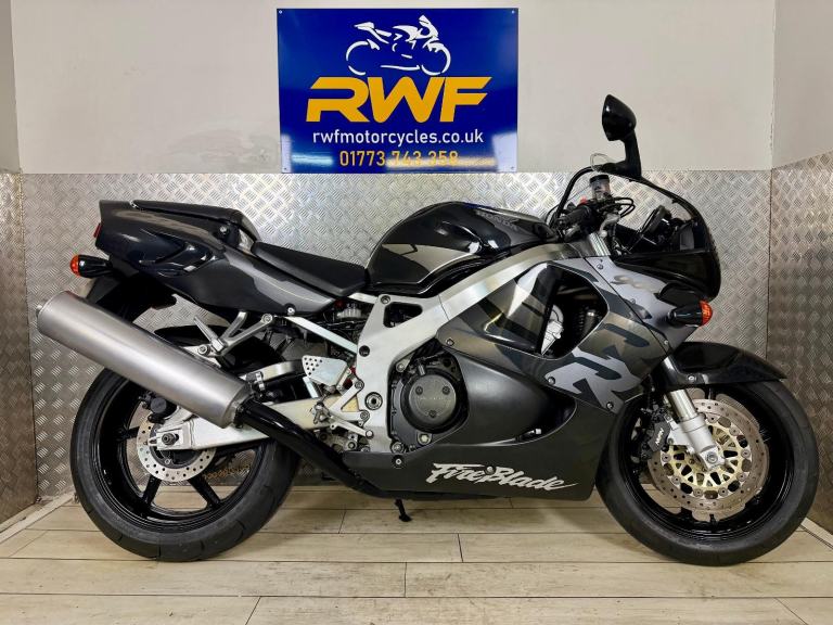 HONDA CBR 900RR FIREBLADE, 1998 R REG SUPERB ORIGINAL CONDITION, ONLY 10,441 MLS