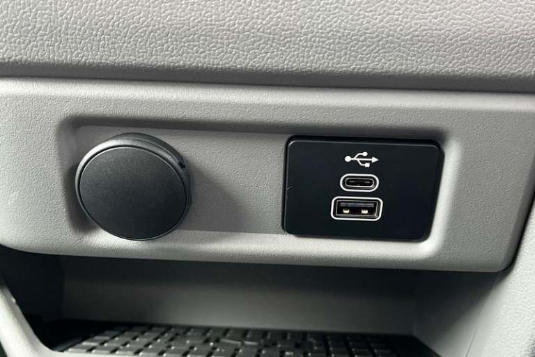 2024 Ford E-Transit 320 Limited AUTO L1 SWB RWD 100kW 65kWh Low Roof Automatic Panel Van Electric...