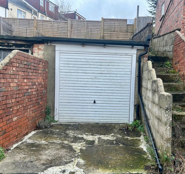 Garage to rent - Stanmer Villas, Brighton