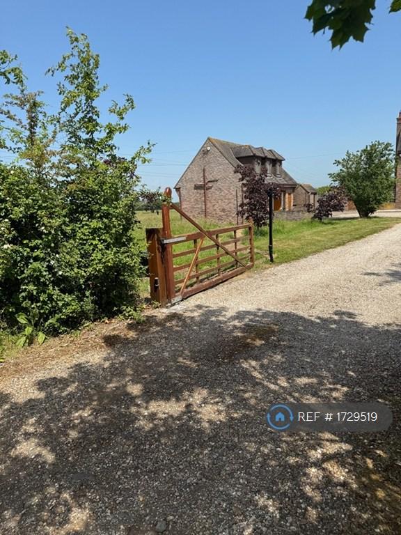 Studio flat in Rectory Lane, Chelmsford, CM3 (#1729519)