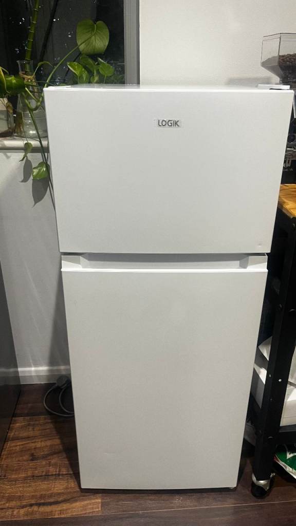 Logik Fridge Freezer (Collection Only)