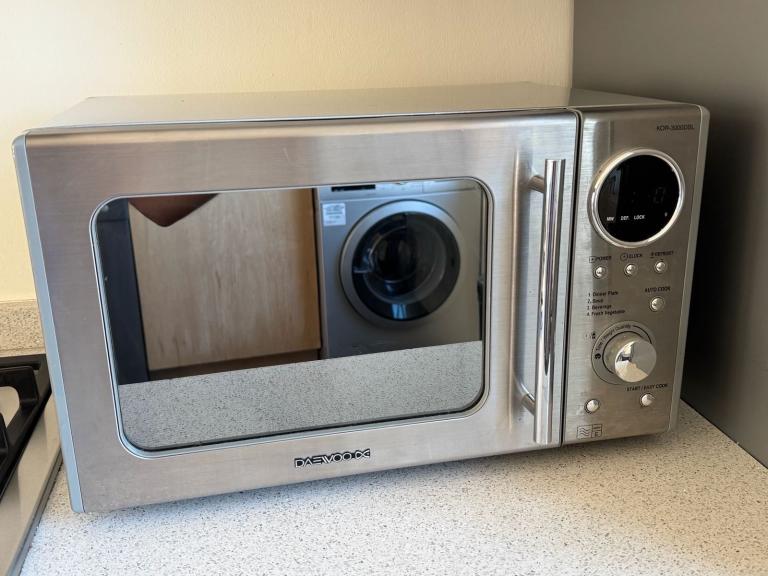 Easy Cook EC023 Microwave Oven - Silver, As Good As New