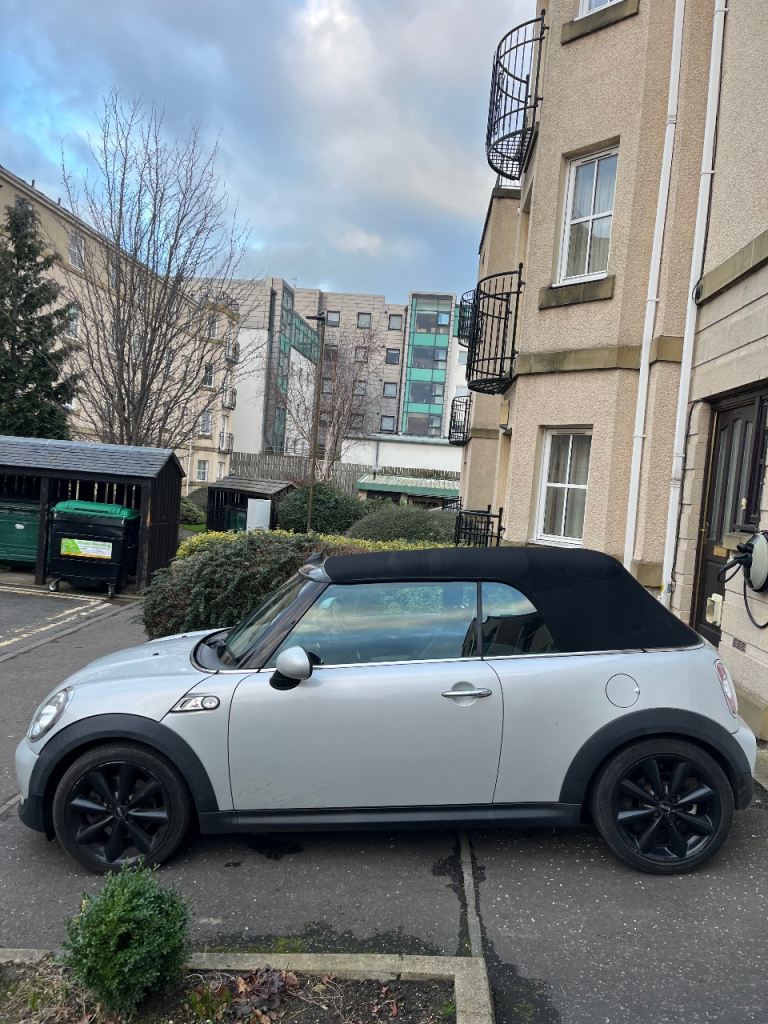 Mini, CONVERTIBLE, Convertible, 2014, Manual, 1598 (cc), 2 doors