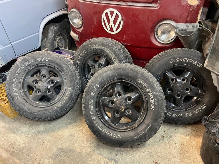 Land Rover discovery/defender alloy wheels 