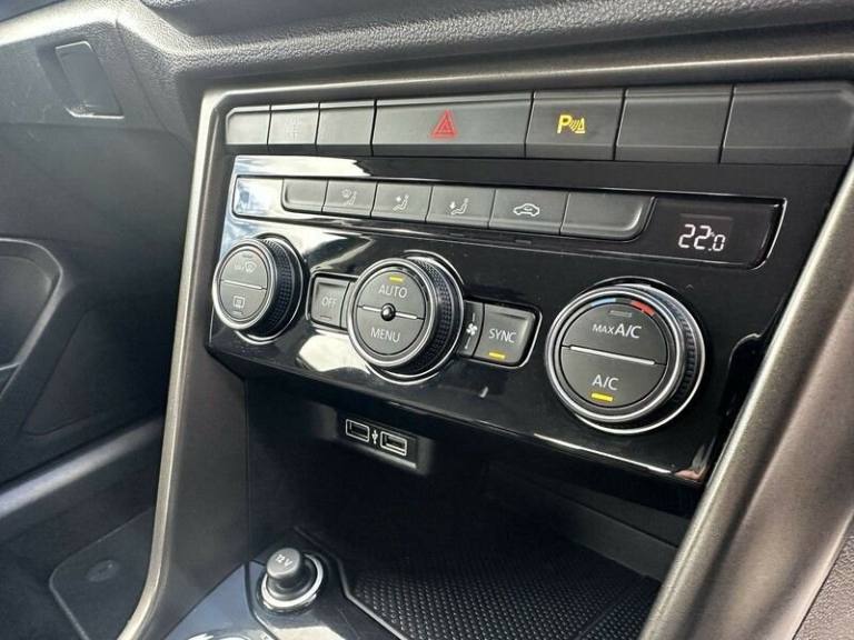 2018 Volkswagen T-Roc 1.0 TSI SE SUV 5dr Petrol Manual Euro 6 (s/s) (115 ps) HATCHBACK Petrol Manual